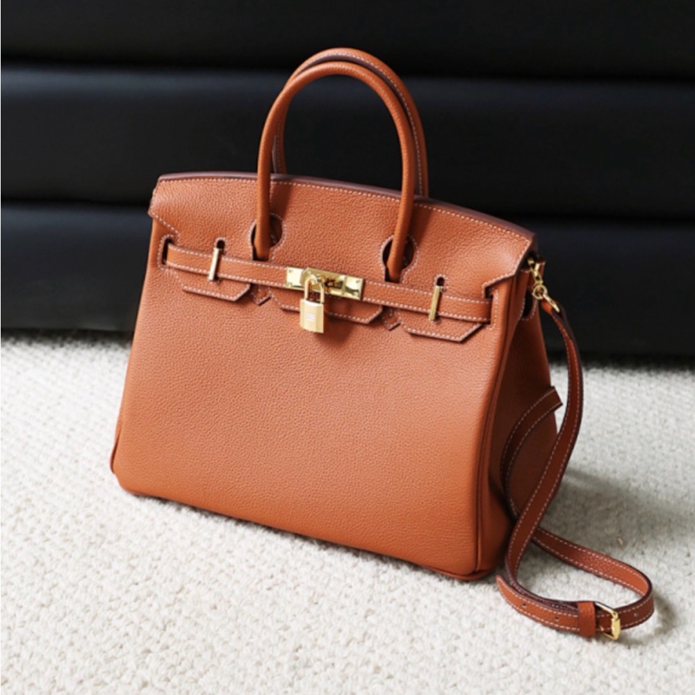 Elegant Tan Handbag
